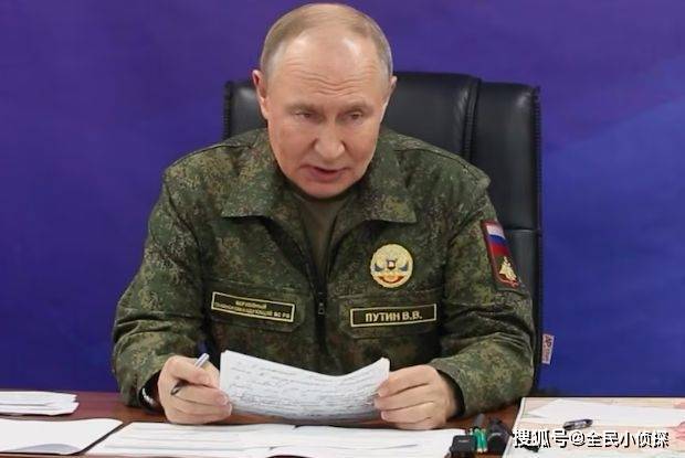 普京视察俄军 格拉西莫夫汇报 “海燕”导弹试射成功