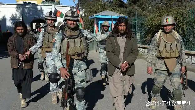 中国两大邻国交火，枭龙战机上场