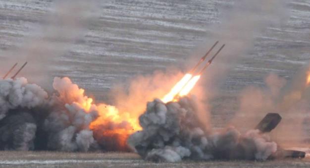 乌军官：俄军开始向距离罗夫诺市4公里的机场开火