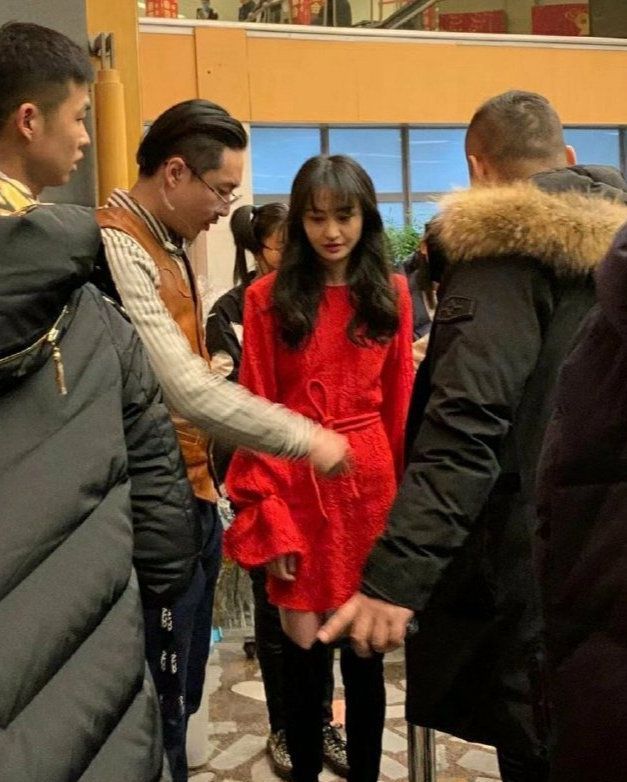 疑似郑爽退圈声明曝光 写长文诉说内心依旧让人看不懂