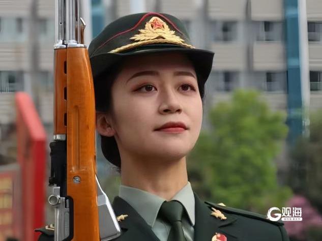 山东姑娘圆梦走过天安门 全家共享荣耀时刻