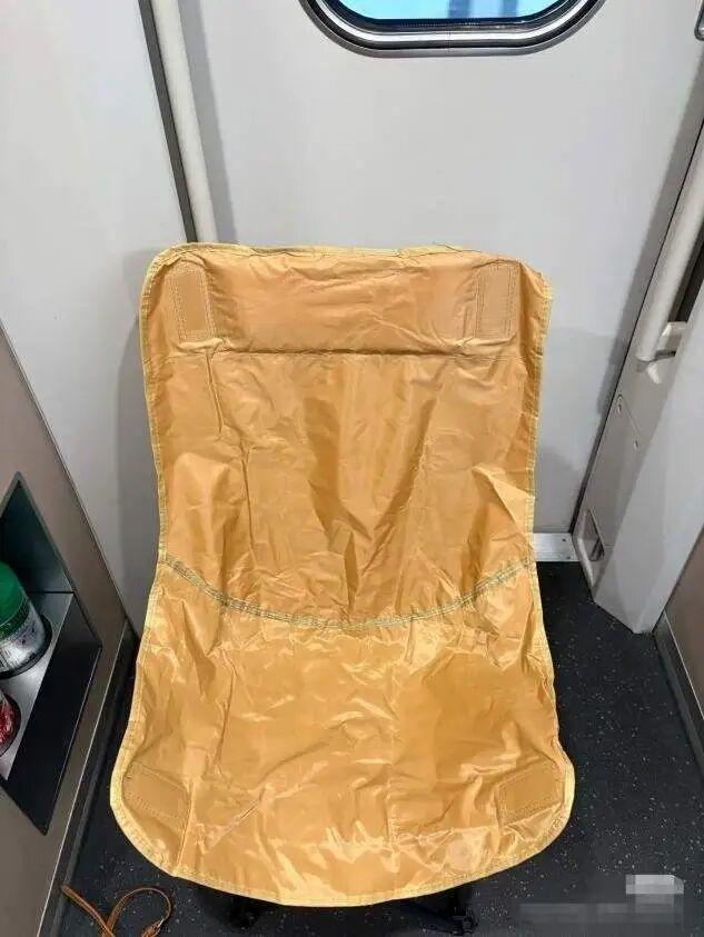 高铁无座乘客可自带符合条件座椅