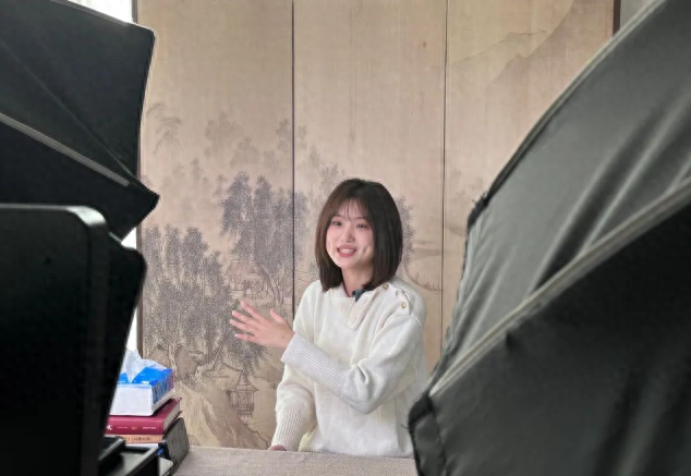 爱笑女孩带火最冷门文科专业 带起一股甲骨文风潮