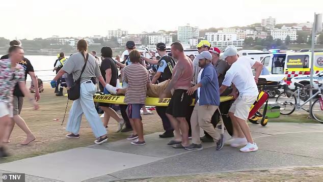 男子被误当成澳枪击案枪手遭拳打脚踢 英勇行为反遭误解