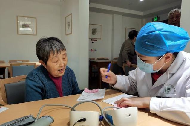 酱油是“害人油”,吃多会致癌?瓶身有这4个字,再不停用酿大祸