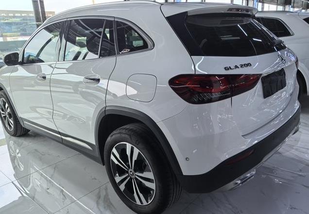 2021年上牌的奔驰 GLA 200报价14.98万，值吗？