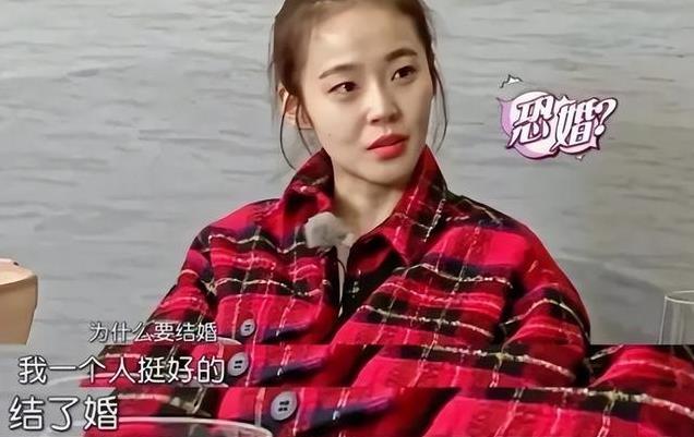 张佳宁：撮合亲妈二婚，不原谅生父20年，继父就是我亲爸