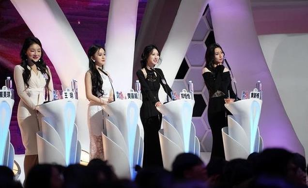 《非诚勿扰》再次让观众眼前一亮，人工智能“小零” 登场太惊艳？