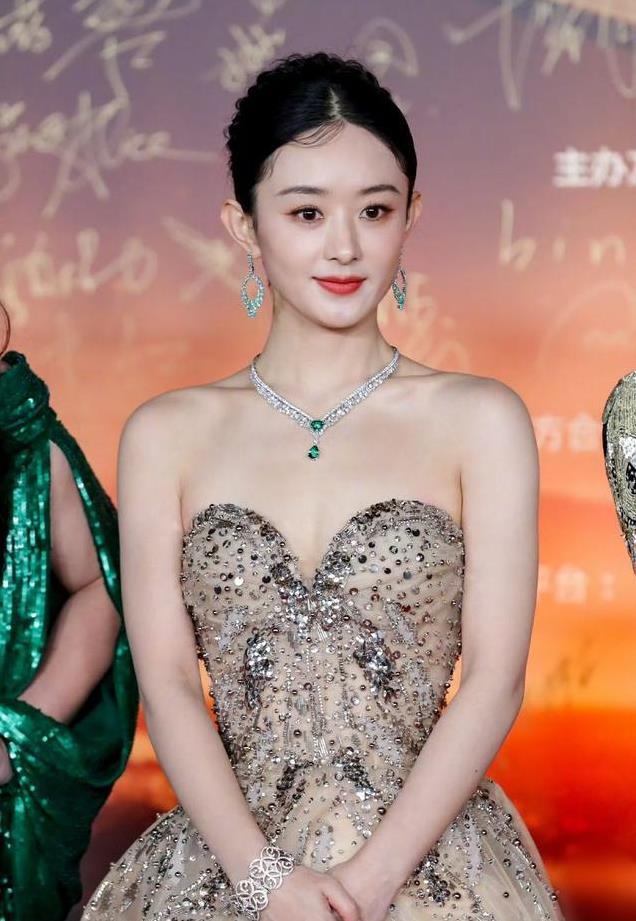 微博这一夜：显露江湖地位，杨紫李现肖战修罗场，85花仅有赵丽颖