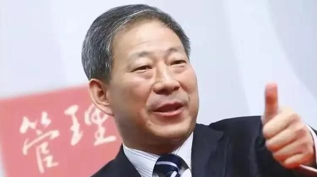 严介和大胆叫板李嘉诚：严介和的“狂”成就商业传奇