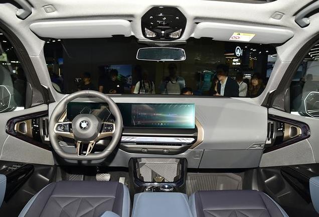 全新宝马X3将于2025年2月上市，外观内饰重新设计，动力增强