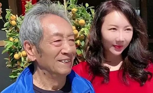 78岁王奎荣的执着人生：与年轻妻子共同抚养女儿，挑战人生极限！