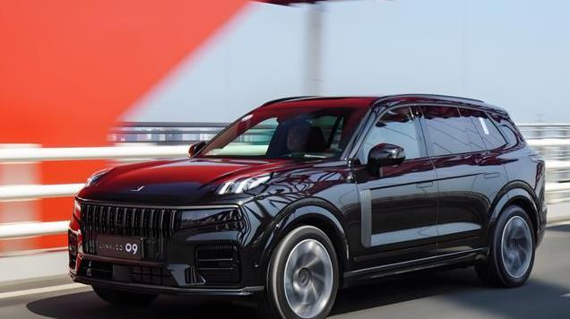 揽月与领克09对比,家庭用车选哪个更合适?性价比谁更高?