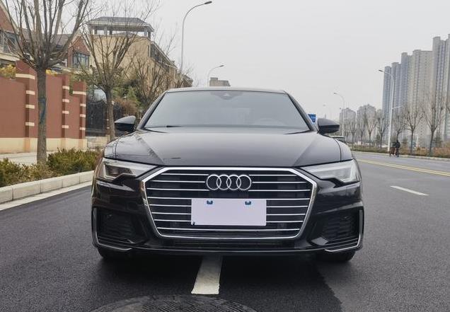 25万入手奥迪A6L，动力与豪华兼备，7.9秒破百轻松驾驭！
