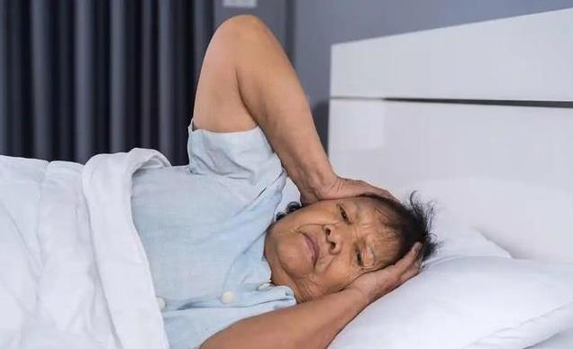 60岁后运动要谨慎！医生提醒：避免这4种致命错误，保命更重要