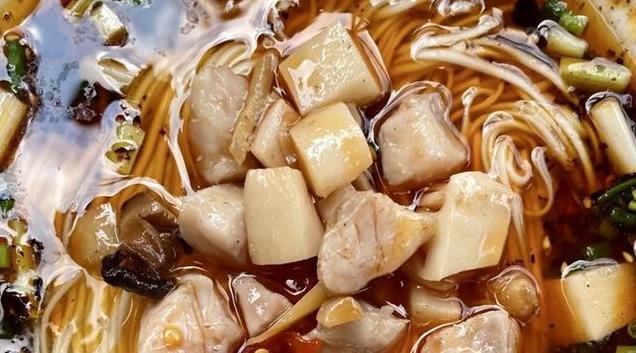 资阳人都排队的5家面馆，牛肉鱼面样样绝，最后一家吃过都说香