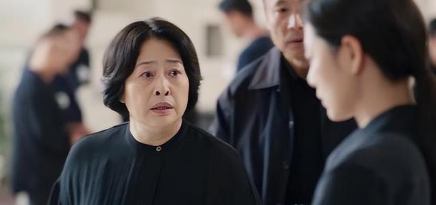 沈卓然黄昏恋惹风波，亲家母全程“盯梢”，一番话让全家炸锅了
