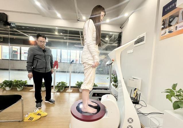3秒设计爆款鞋！汇都“数字神器”让鞋企成本砍40%，你敢信？