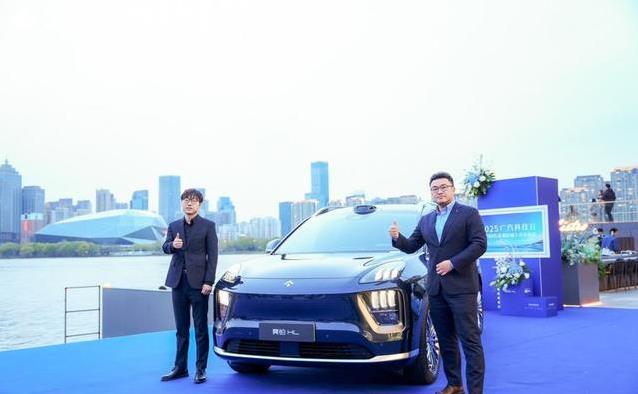 26万起豪车上市,全家出行新选择,你敢信这么值?_新闻看看