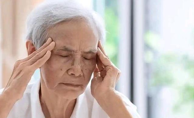 每天散步半小时，心脏越跳越有力，3个习惯让它更健康