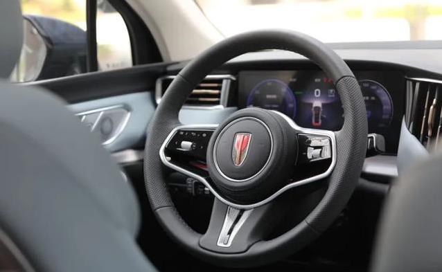 红旗HS7超混SUV，省油跑千公里，真能开着省心？