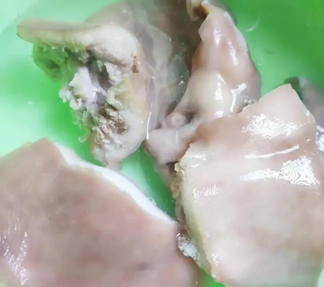 熟食店猪头肉贵又不香，自己在家做，25分钟出锅超好吃