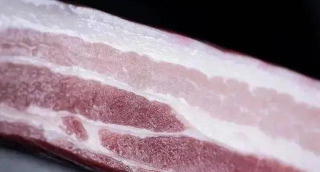 买五花肉有门道，上等下等差别大，3招教你挑好肉