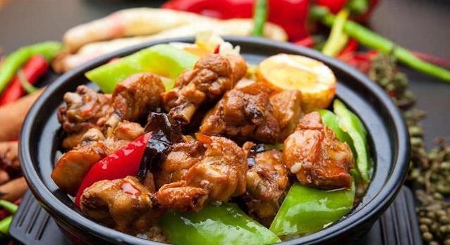 鸡肉直接下锅炖又腥又柴？3个小技巧，香菇鸡汤鲜到爆！