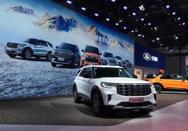 30万买大SUV，空间堪比客厅，探险者真香到爆！