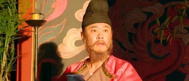 19年跑龙套没人识，啃甘蔗演反派，他凭啥56岁爆红？