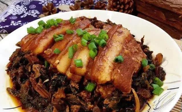 邻居闻香来敲门，梅菜扣肉3招做，软糯下饭全家抢