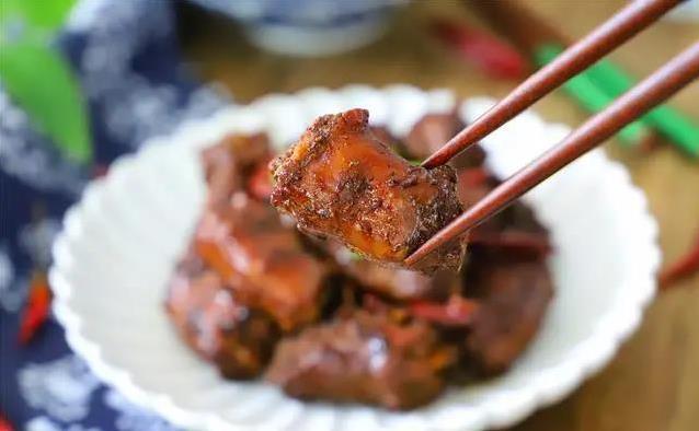 鸭脖外面买太贵，10元自制麻辣味，香到全家抢着吃