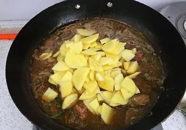 孩子挑食愁坏妈，100元笨鸡炖一锅，营养满分全家抢