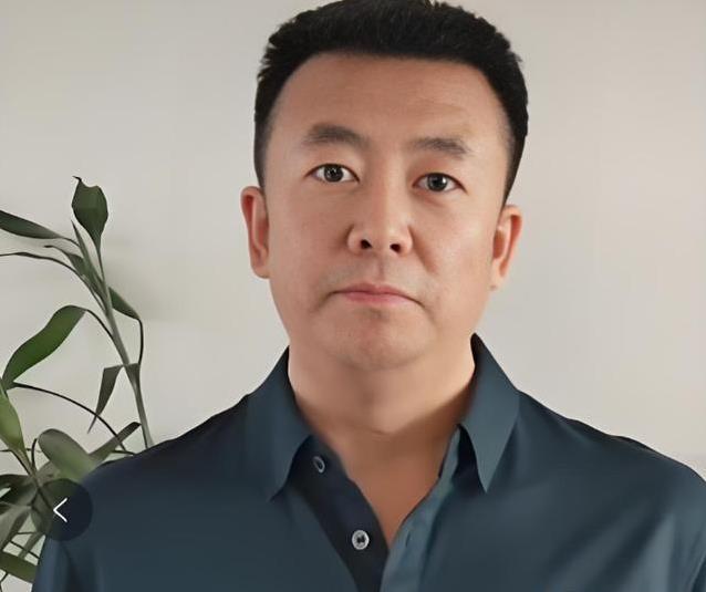 演技炸裂获提名，他却背负罪行潜逃13年，真相大白谁不惊？