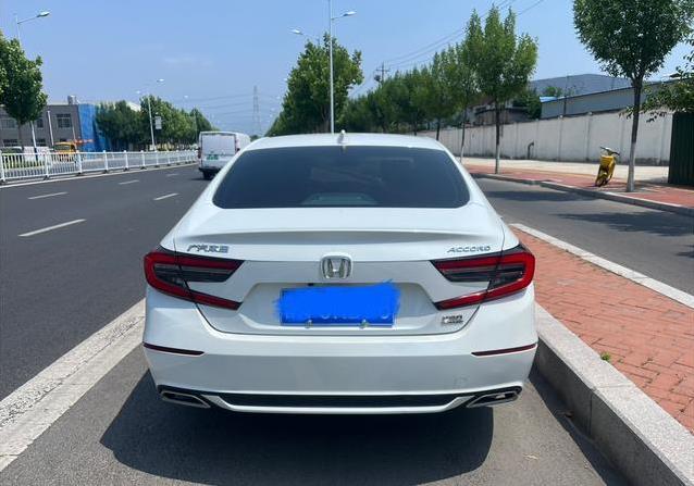 10.5万买准新雅阁，配置顶配跑2.2万公里，值不值你说了算？