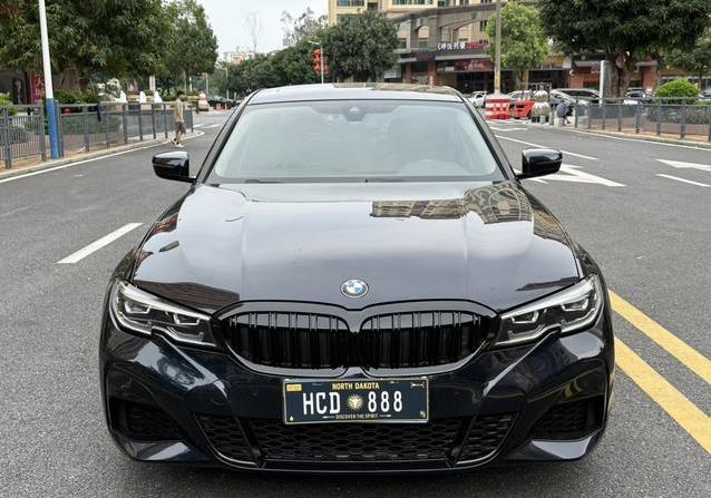 7万公里宝马3系一手车，黑色帅炸仅20万，值不值得入手？