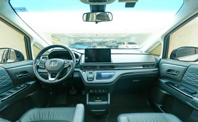 21.88万入手艾力绅，1.4万公里省油神车，家用商务都顶尖？