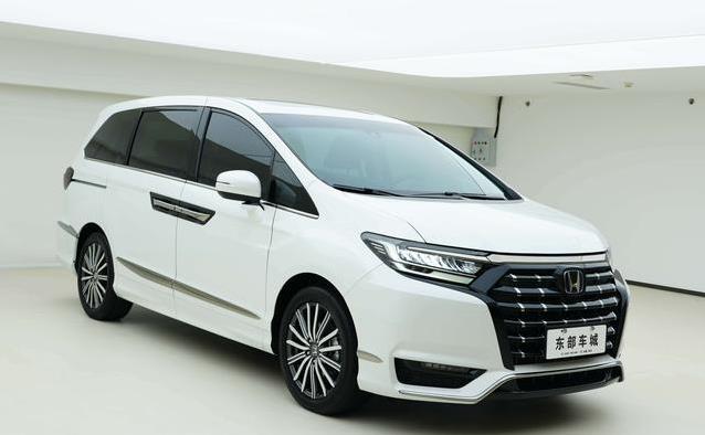 21.88万入手艾力绅，1.4万公里省油神车，家用商务都顶尖？