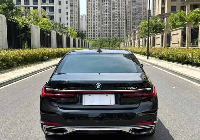 38万入手宝马七系，4万公里车况藏秘密，真值？