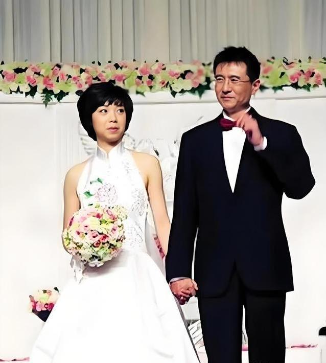 张怡宁嫁大20岁富商，婚后幸福却藏秘密，袁立12年情史成遗憾