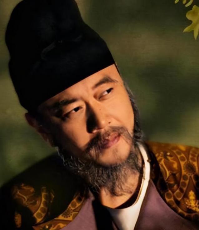 豪车接送却演小配角，他身家亿万为何不争主角？