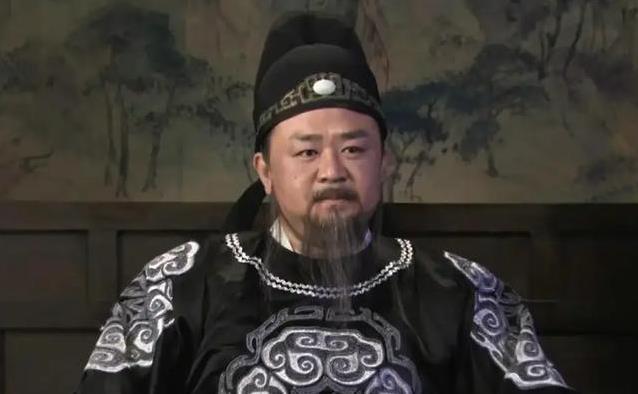 梁冠华胖到无人敢用，却凭演技逆袭成“狄仁杰”，妻子倒追更传奇