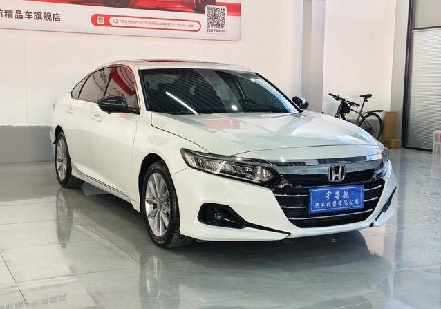 准新雅阁13.88万，1.3万公里真省心，家用神车值不值？