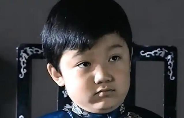 3岁拍广告红遍全国，2次考北电被拒，尤浩然如今靠啥翻身？