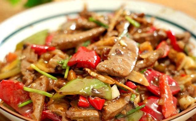 猪肝被嫌油腻却藏宝藏，3大营养逆袭，眼睛血液脑子全受益