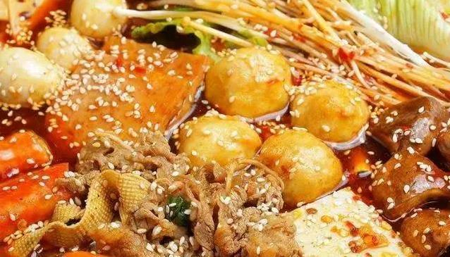 麻辣烫从街头小吃到全球爆红，秘密配方藏着啥？