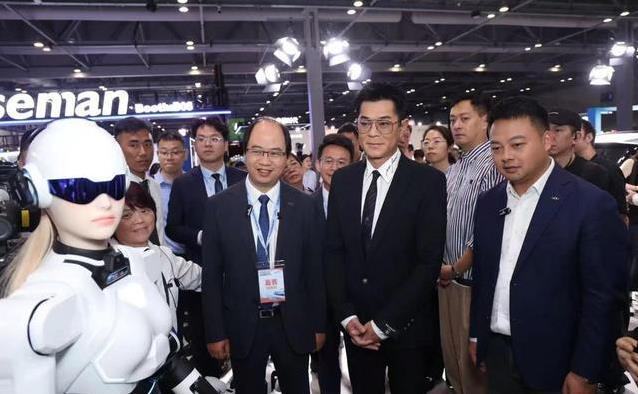 奇瑞香港放大招，12款新车震撼亮相，全球车市要变天？