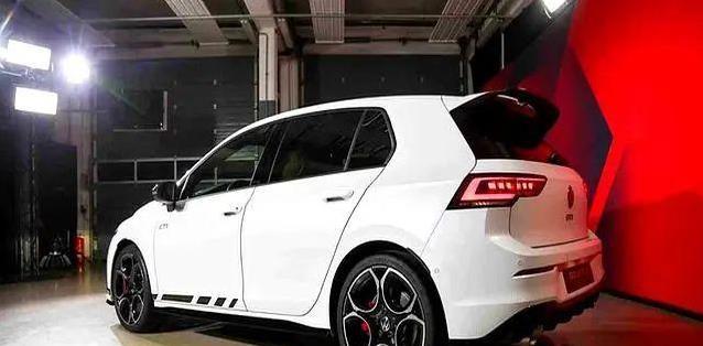 大众GTI50周年炸场，300马力飙到飞起，6月20日要火？