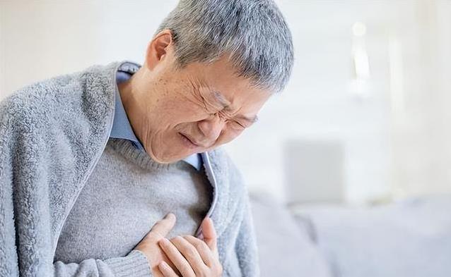 吃坚果补脑还是长胖？高血脂能吃吗？真相出人意料