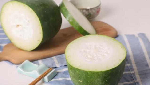 夏天上火咽喉痛？5种菜灭火超管用，你家常吃吗？
